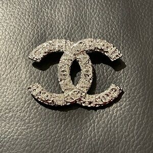 Fashion Jewelry Silver Crystal Logo Brooch